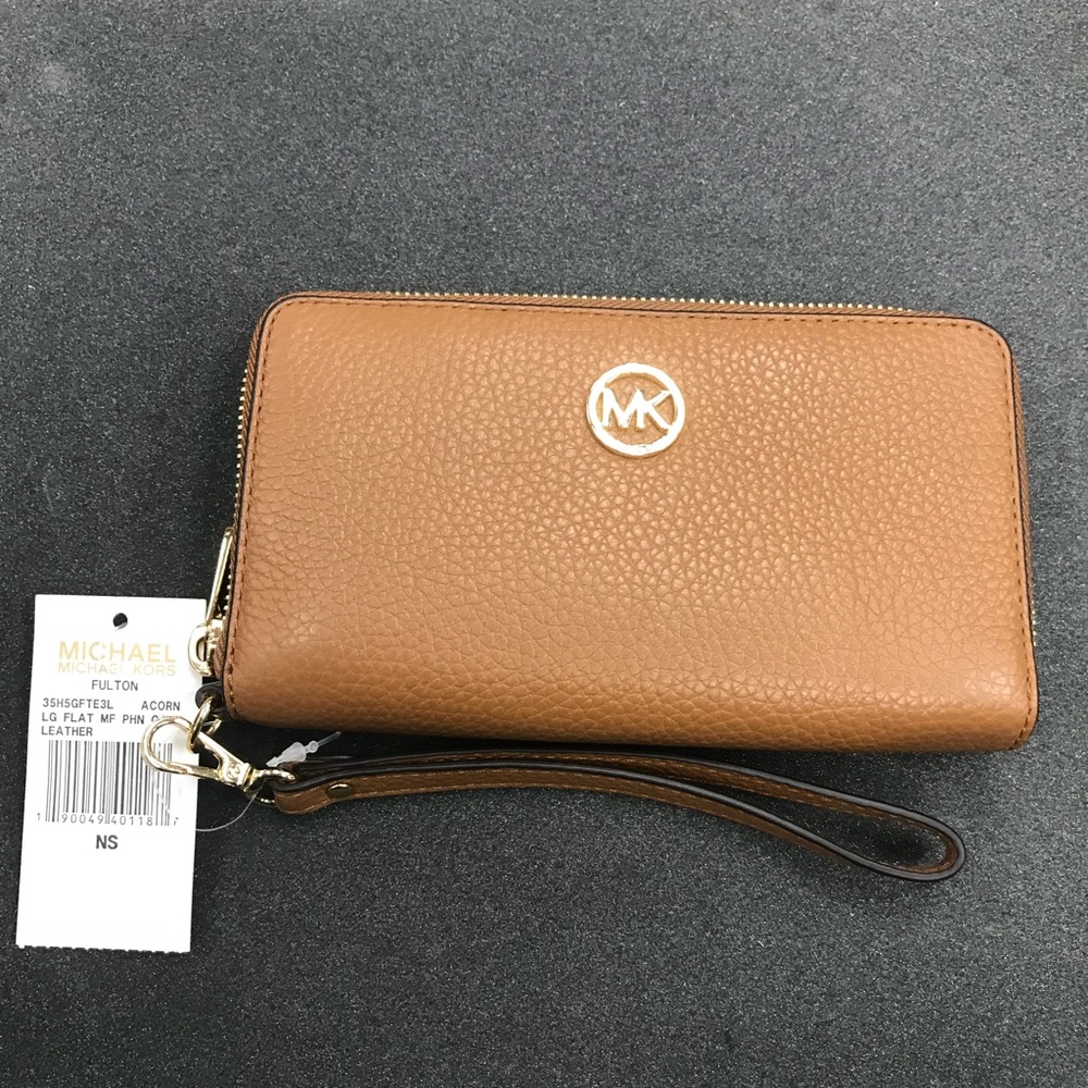 Michael Kors clutch/wallet